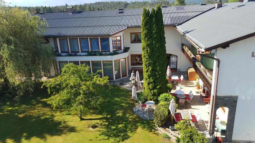 Beautyfarm Landhaus Servus Velden am Wörthersee Exterior foto